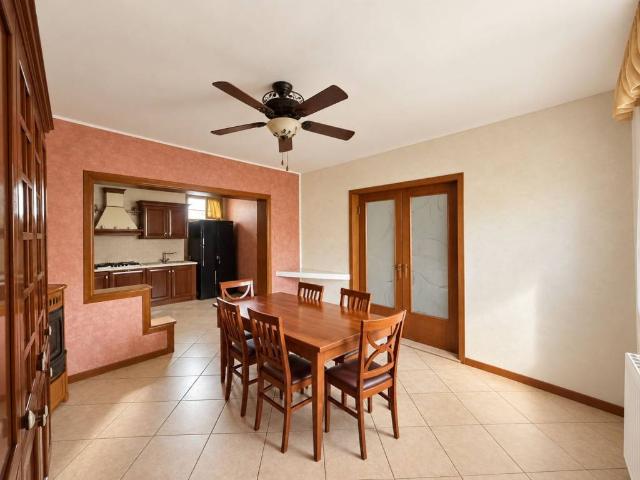 Villa Indipendente in vendita a Castrezzato, Brescia