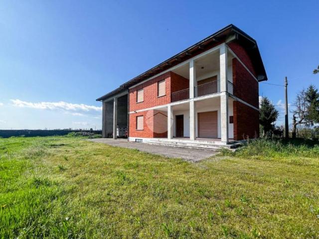 Villa Indipendente in vendita a Castrezzato, Lombardia