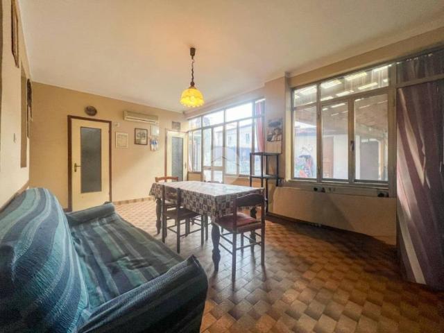 Villa Indipendente in vendita a Castrezzato, Lombardia