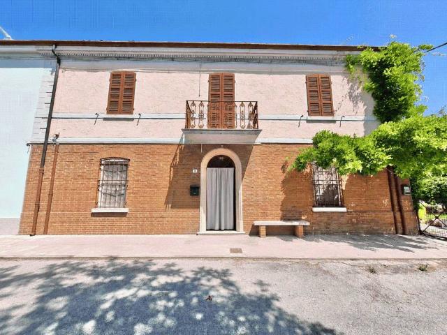 Villa Indipendente in vendita a Unione di Comuni della Romagna Forlivese, Castrocaro Terme