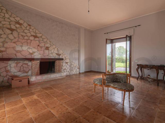 Villa Indipendente in vendita a Castrocielo, Lazio