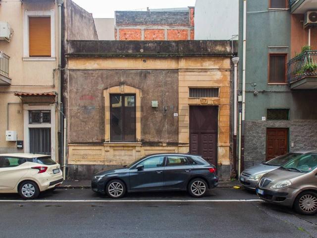 Villa Indipendente in vendita a Picanello-Ognina-Barriera-Canalicchio, Catania