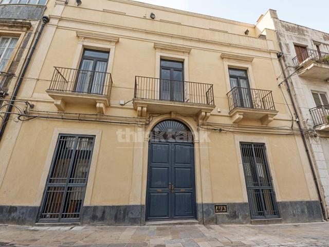 Villa Indipendente in vendita a Centro storico, Catania