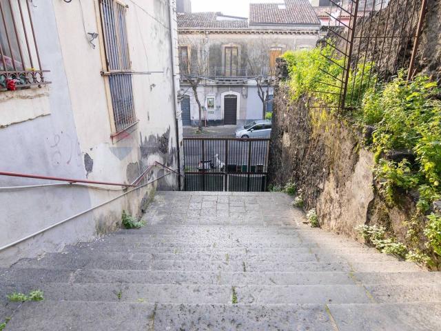 Villa Indipendente in vendita a Centro storico, Catania