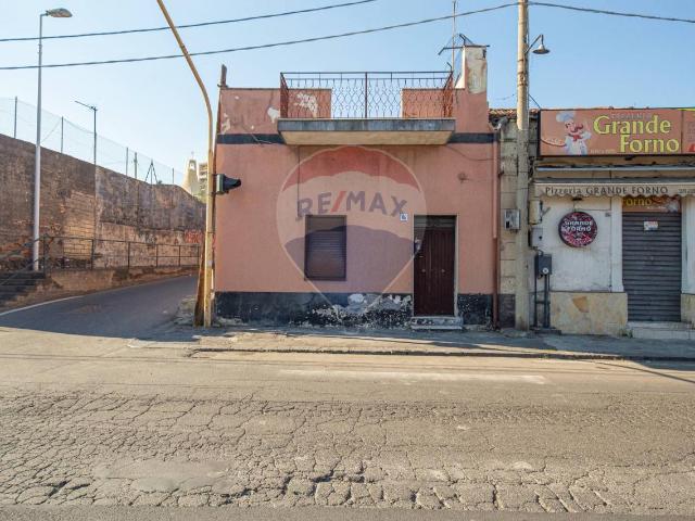 Villa Indipendente in vendita a San Giorgio-Librino-San Giuseppe la Rena-Zia Lisa-Villaggio Sant'Agata, Catania