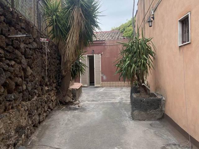 Villa Indipendente in vendita a San Giovanni Galermo, Catania