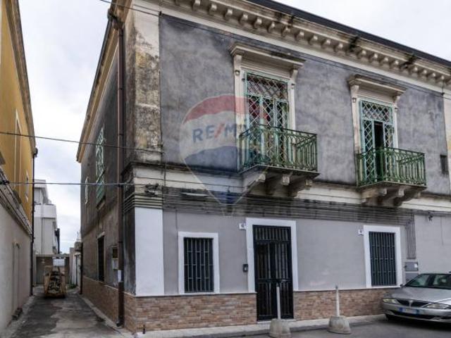 Villa Indipendente in vendita a Picanello-Ognina-Barriera-Canalicchio, Catania