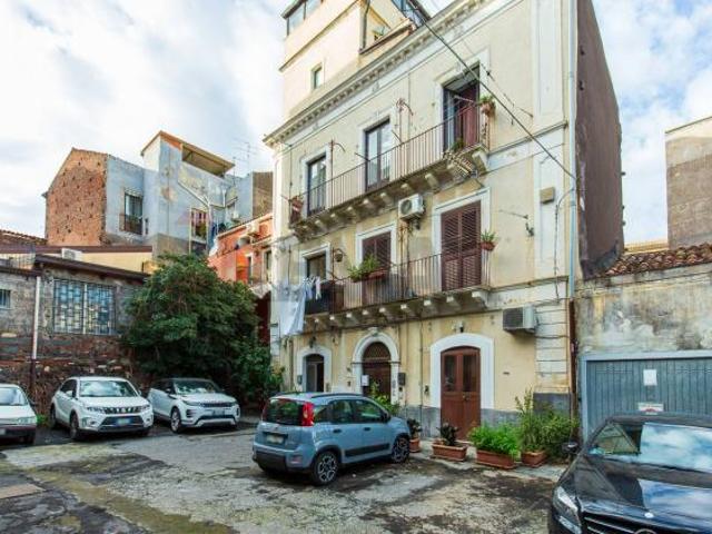 Appartamento in vendita a Centro storico, Catania