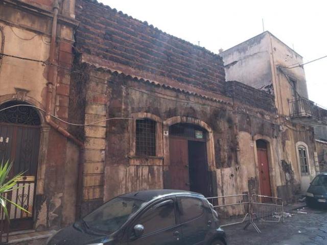 Villa Indipendente in vendita a Centro storico, Catania
