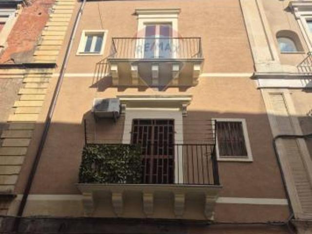 Villa Indipendente in vendita a Centro storico, Catania