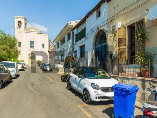 Villa Indipendente in vendita a Picanello-Ognina-Barriera-Canalicchio, Catania