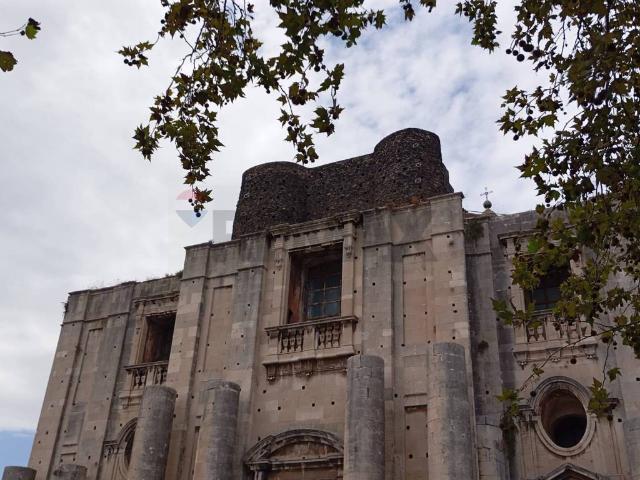 Villa Indipendente in vendita a Centro storico, Catania