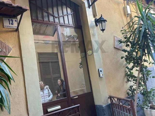 Villa Indipendente in vendita a Centro storico, Catania