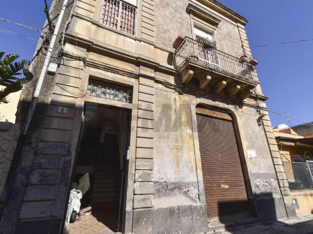 Villa Indipendente in vendita a Centro storico, Catania