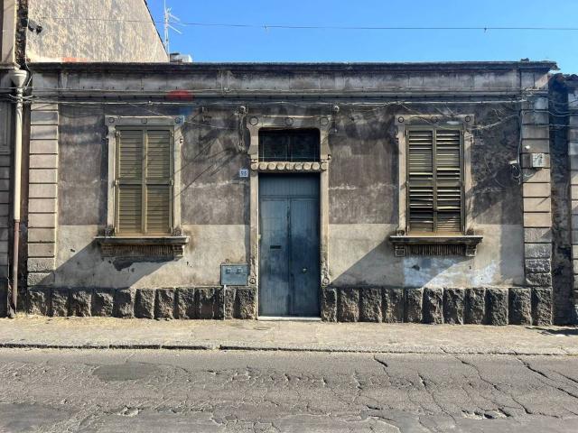 Villa Indipendente in vendita a Centro storico, Catania