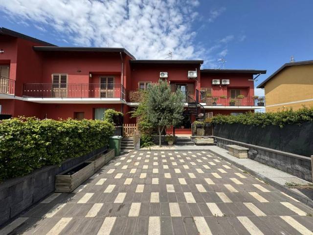 Villa Schiera in vendita a San Giovanni Galermo-Trappeto-Cibali, Catania