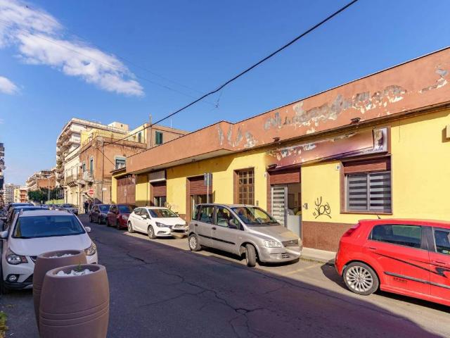 Villa Indipendente in vendita a Picanello-Ognina-Barriera-Canalicchio, Catania