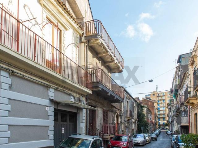 Villa Indipendente in vendita a Centro storico, Catania