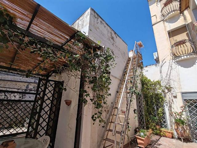 Villa Indipendente in vendita a Picanello-Ognina-Barriera-Canalicchio, Catania