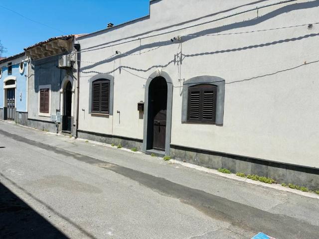 Villa Indipendente in vendita a Picanello-Ognina-Barriera-Canalicchio, Catania