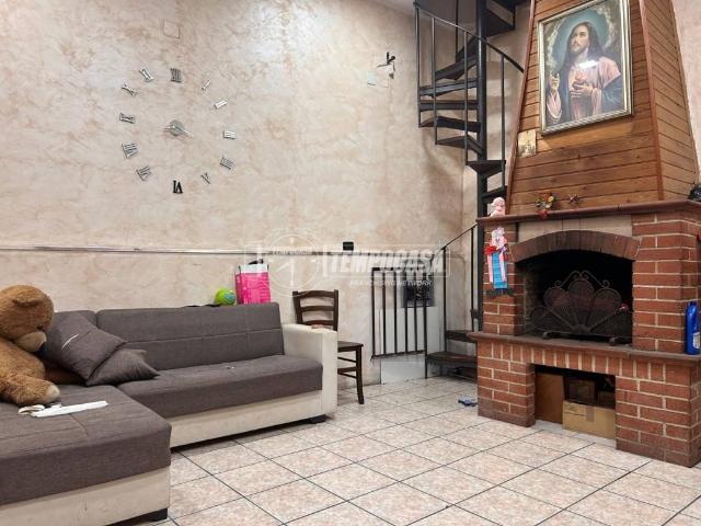Villa Indipendente in vendita a Picanello-Ognina-Barriera-Canalicchio, Catania