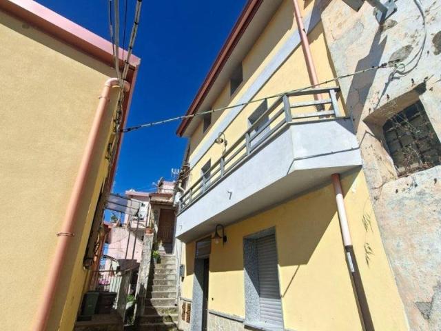 Villa Indipendente in vendita a Pontegrande, Calabria