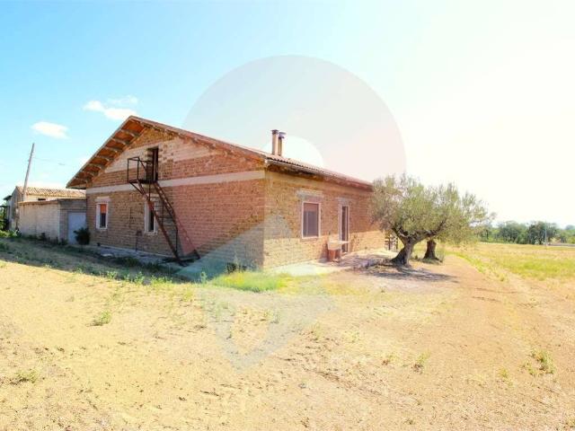 Villa Indipendente in vendita a Catignano, Abruzzo