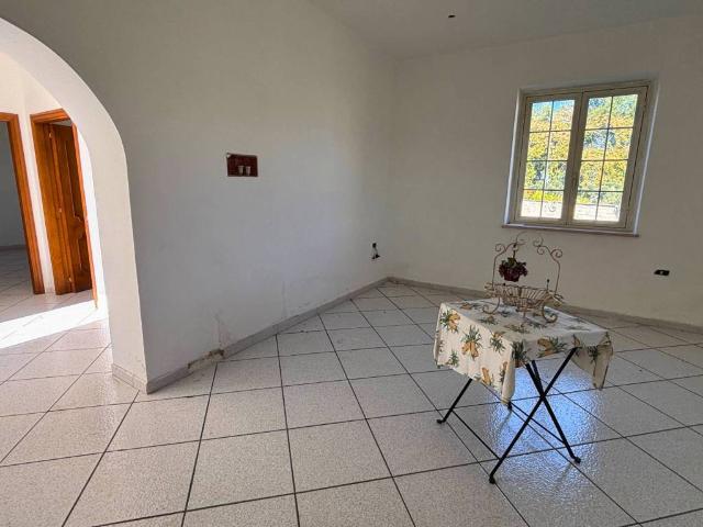 Villa Indipendente in vendita a Catignano, Abruzzo