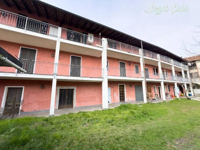 Villa Indipendente in vendita a Cavaglietto, Novara