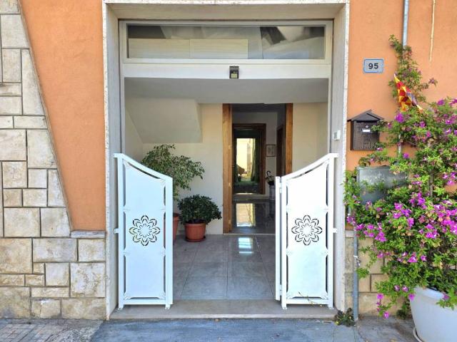 Villa Indipendente in vendita a Cavallino, Lecce