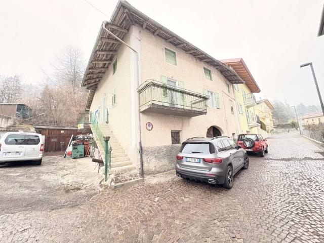 Villa Indipendente in vendita a Comunità della Val di Non, Cavareno
