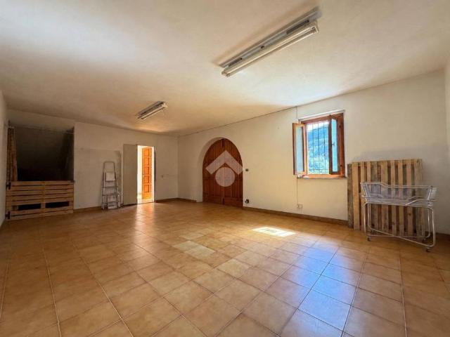 Villa Indipendente in vendita a Somplago / Somplât, Cavazzo Carnico / Cjavaç