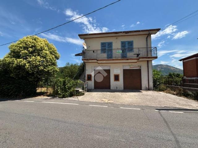 Villa Indipendente in vendita a San Bartolomeo, Roma Capitale