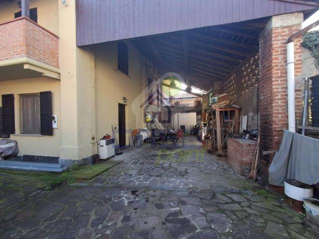 Villa Indipendente in vendita a Cavenago D'adda, Lombardia