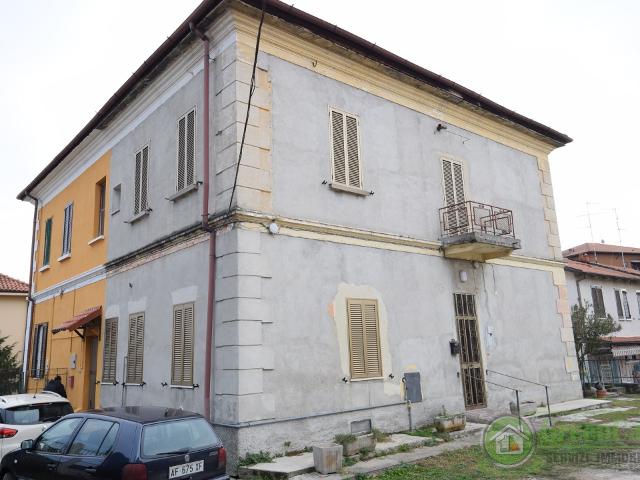 Villa Indipendente in vendita a Cavenago Brianza, Lombardia