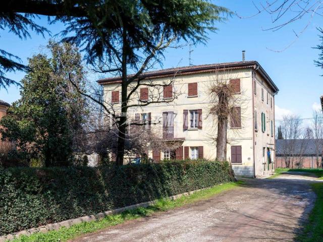 Villa Indipendente in vendita a Val d’Enza, Re