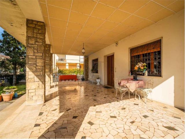 Villa Indipendente in vendita a Val d’Enza, Re