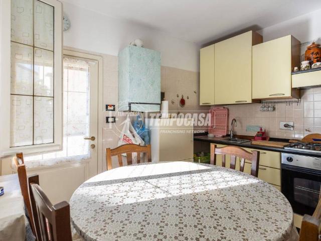 Villa Indipendente in vendita a Val d’Enza, Re