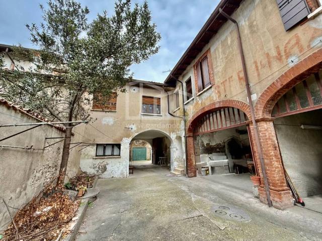 Villa Indipendente in vendita a Cavriana, Lombardia