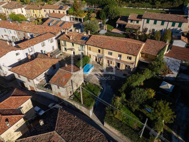 Villa Indipendente in vendita a Cavriana, Lombardia