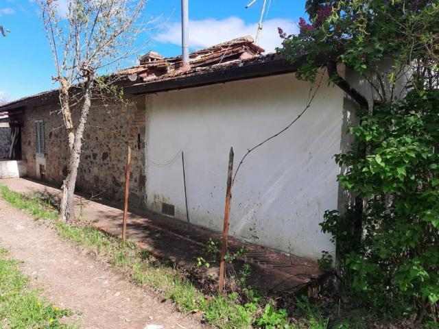 Villa Indipendente in vendita a Montegonzi, Toscana
