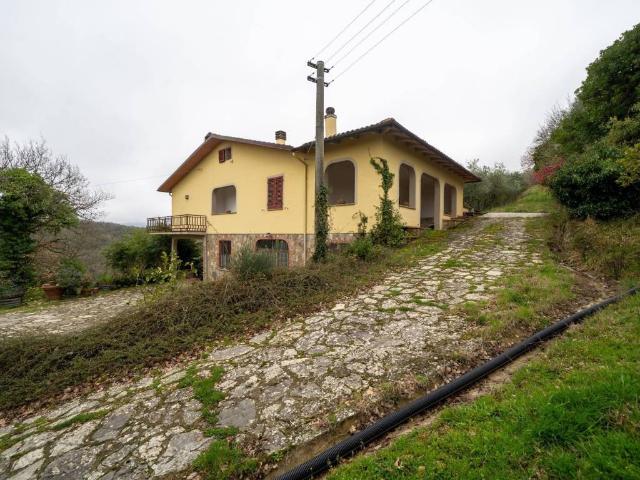 Villa Indipendente in vendita a Montegonzi