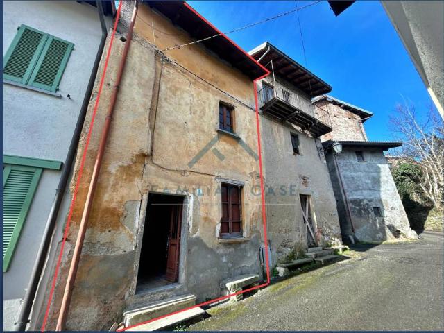 Villa Indipendente in vendita a Cazzago Brabbia, Lombardia