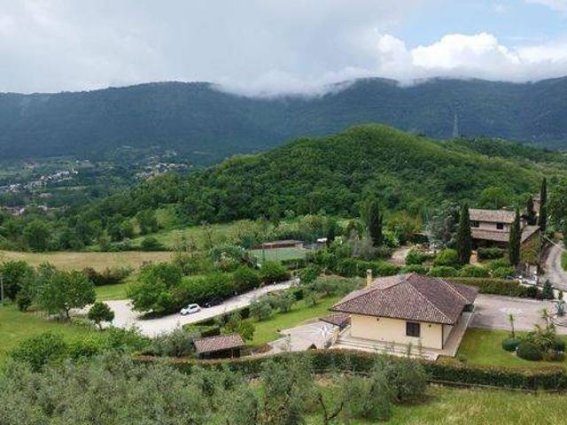 Villa Indipendente in vendita a Ceccano, Lazio