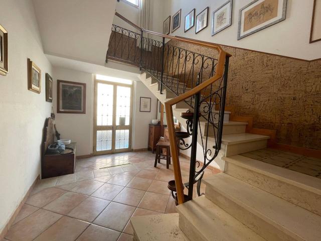 Villa Indipendente in vendita a Cecina, Toscana