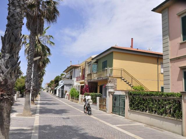 Villa Indipendente in vendita a Marina di Cecina, Cecina