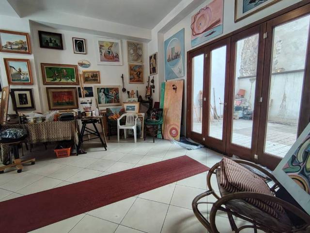 Villa Indipendente in vendita a Celano, L'Aquila