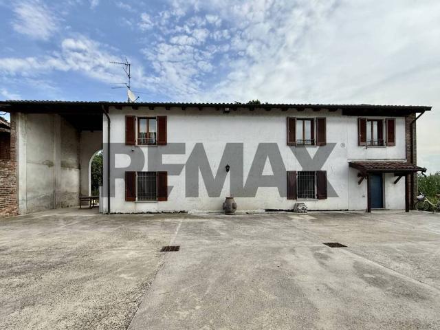 Villa Indipendente in vendita a Cella Dati, Lombardia
