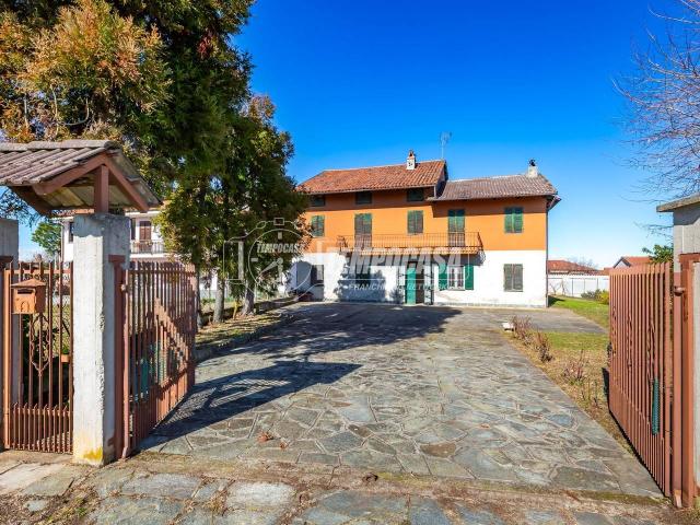 Villa Indipendente in vendita a Piemonte, Asti