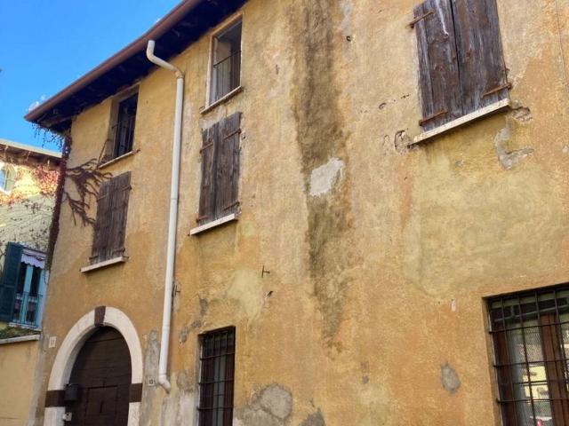 Villa Indipendente in vendita a Cellatica, Lombardia